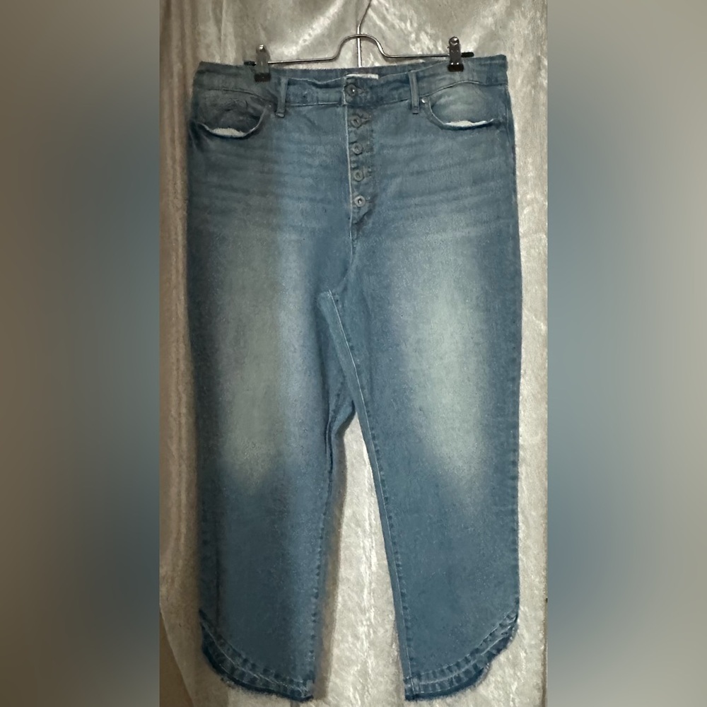 Sofia jeans- Leslie slim straight style. Size 14